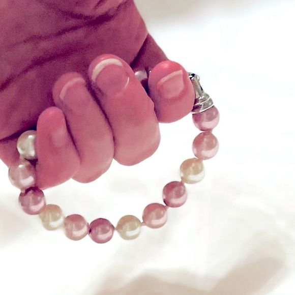 Retro 90s Pink Pearl Bracelet - Picture 1 of 4
